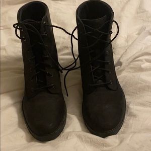Black Timberland Women’s Boots
